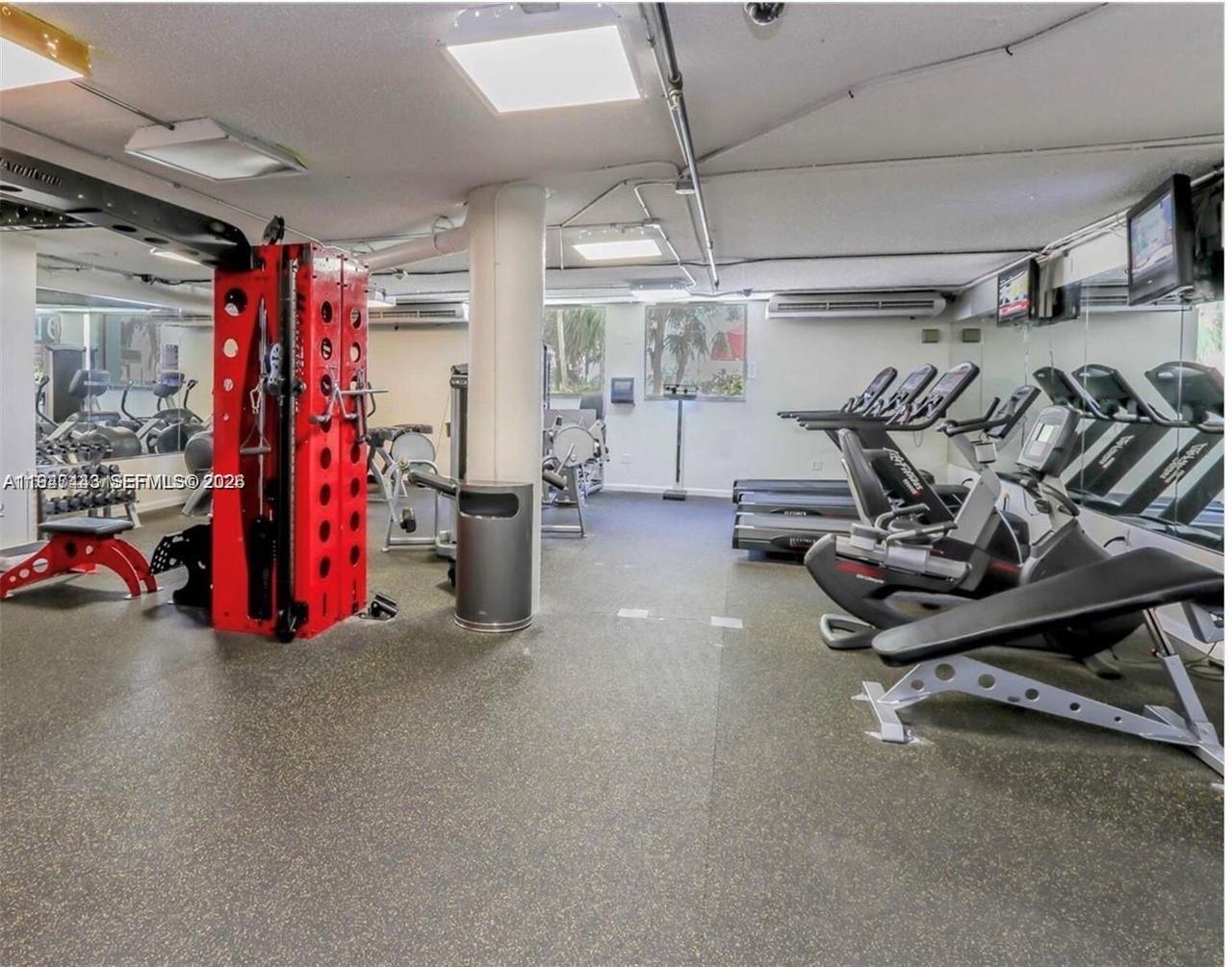 825 Brickell Bay Dr #449 Miami, FL 33131