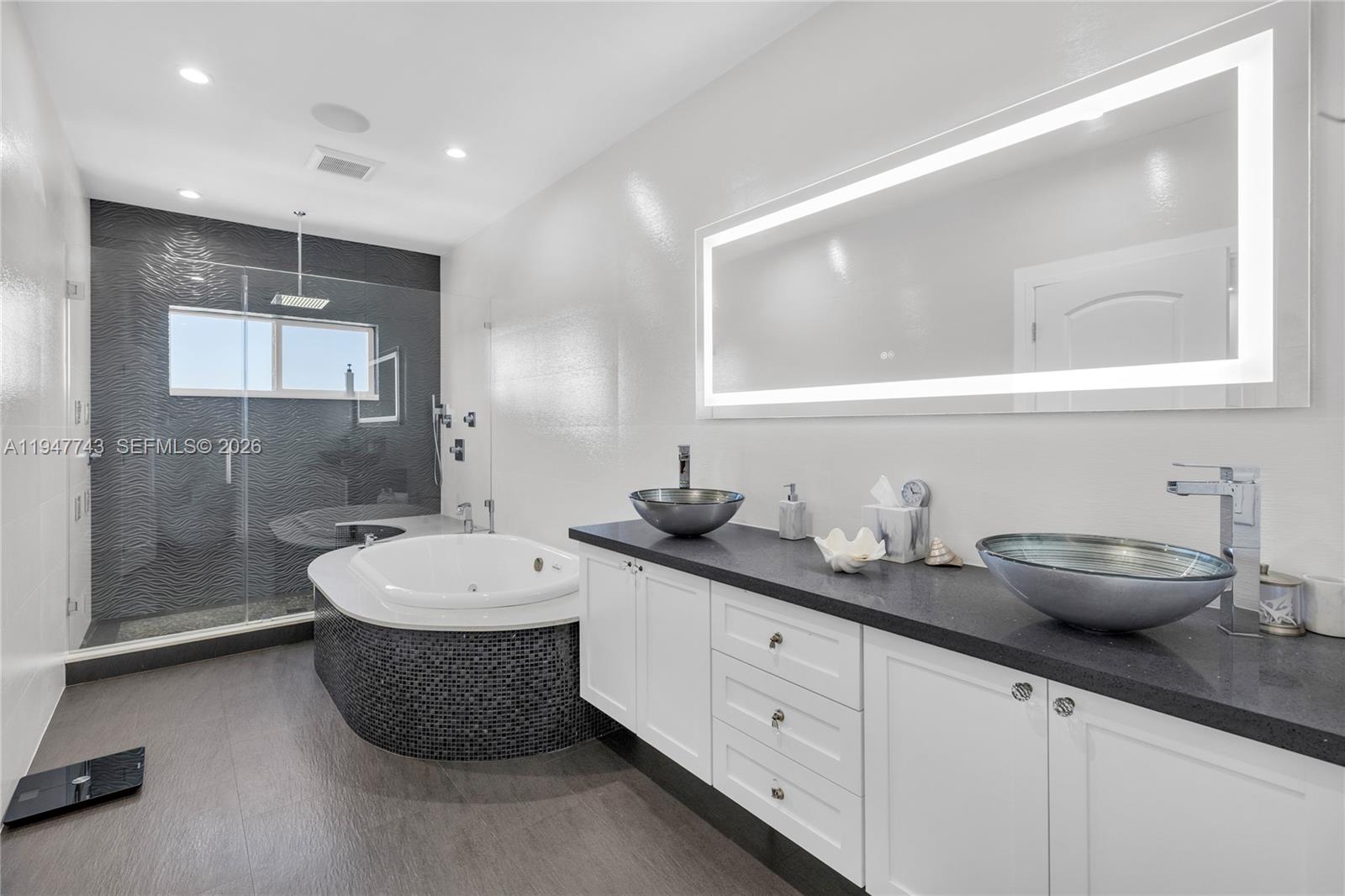 15560 NW 83rd Pl Miami Lakes, FL 33016