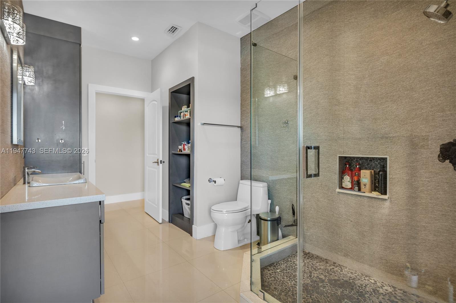 15560 NW 83rd Pl Miami Lakes, FL 33016