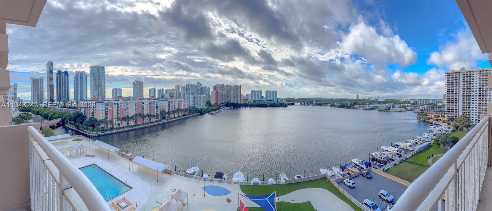 image Winston Towers 1002