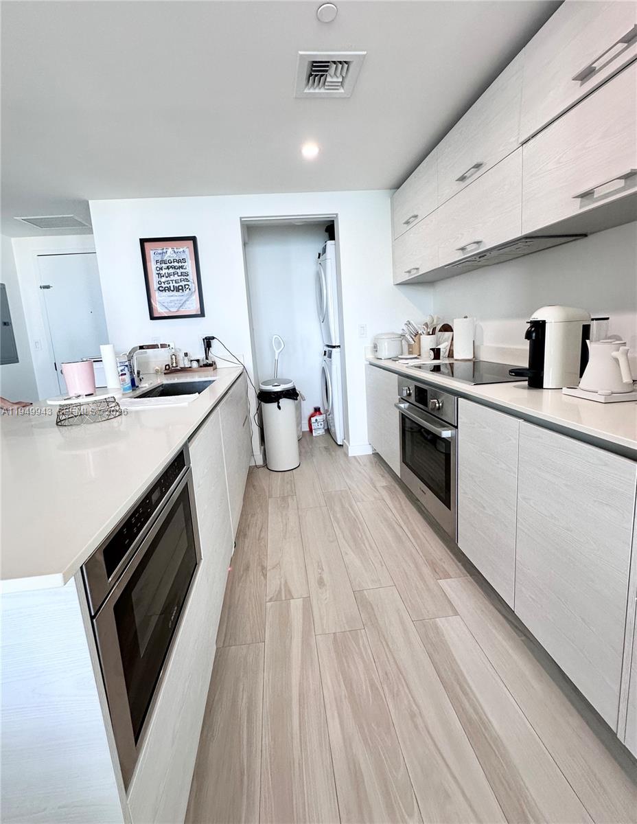 1300 S Miami Ave #4004