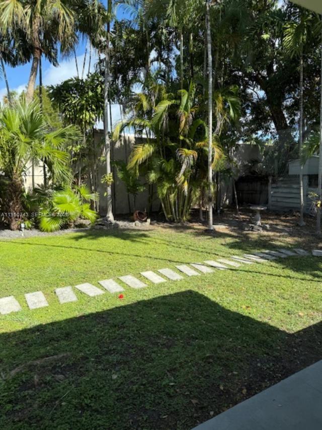 1643 Nethia Dr Miami, FL 33133