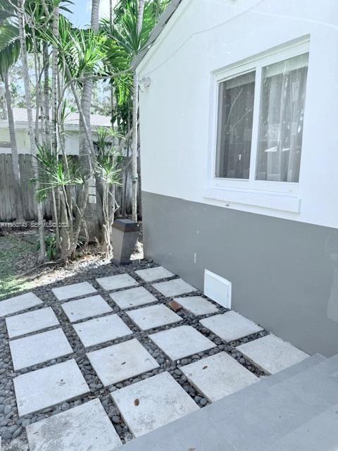 1643 Nethia Dr Miami, FL 33133