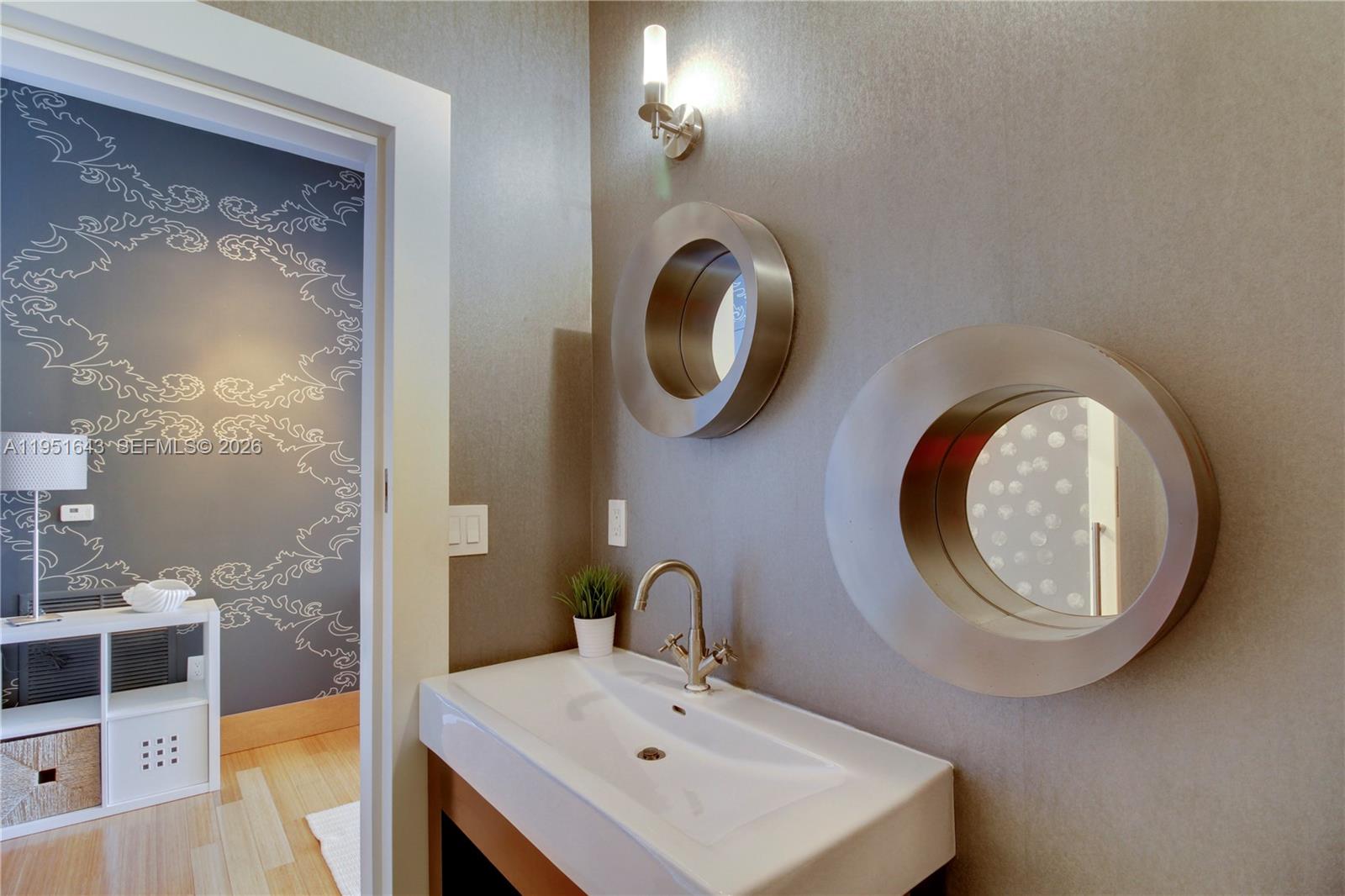 image Meridian Lofts8