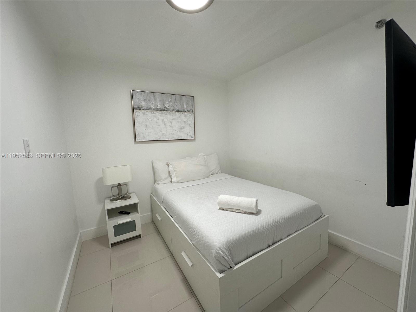 1200 Brickell Bay Dr #1712 Miami, FL 33131