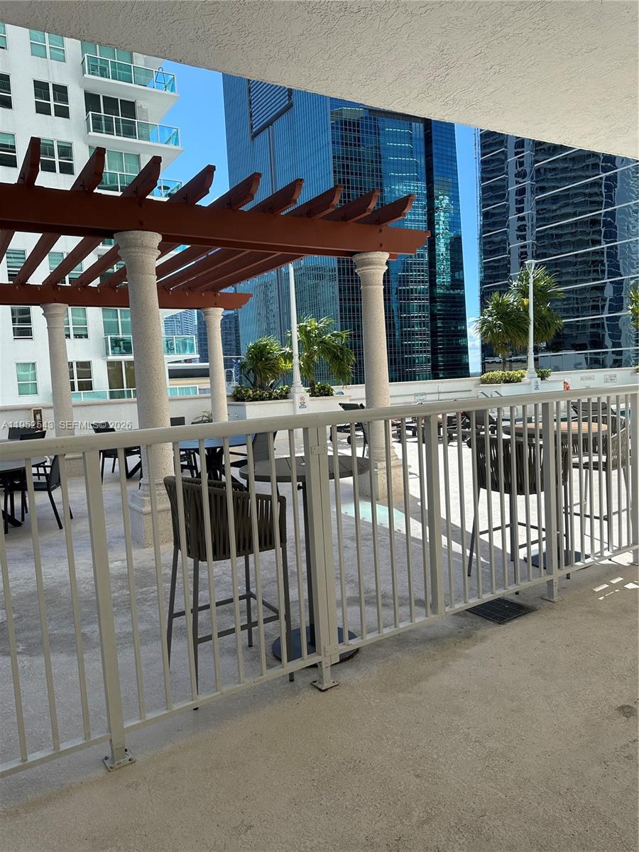 1200 Brickell Bay Dr #1712 Miami, FL 33131