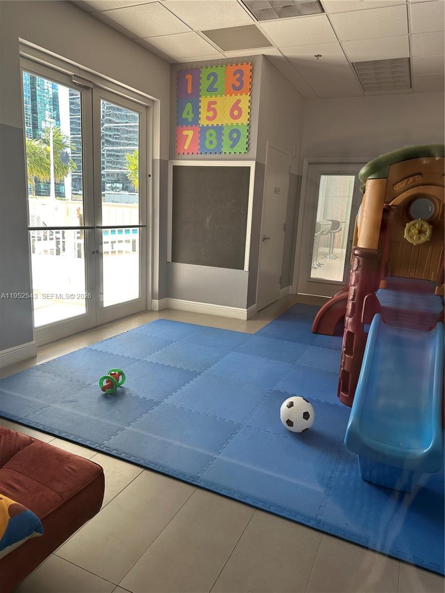 1200 Brickell Bay Dr #1712 Miami, FL 33131