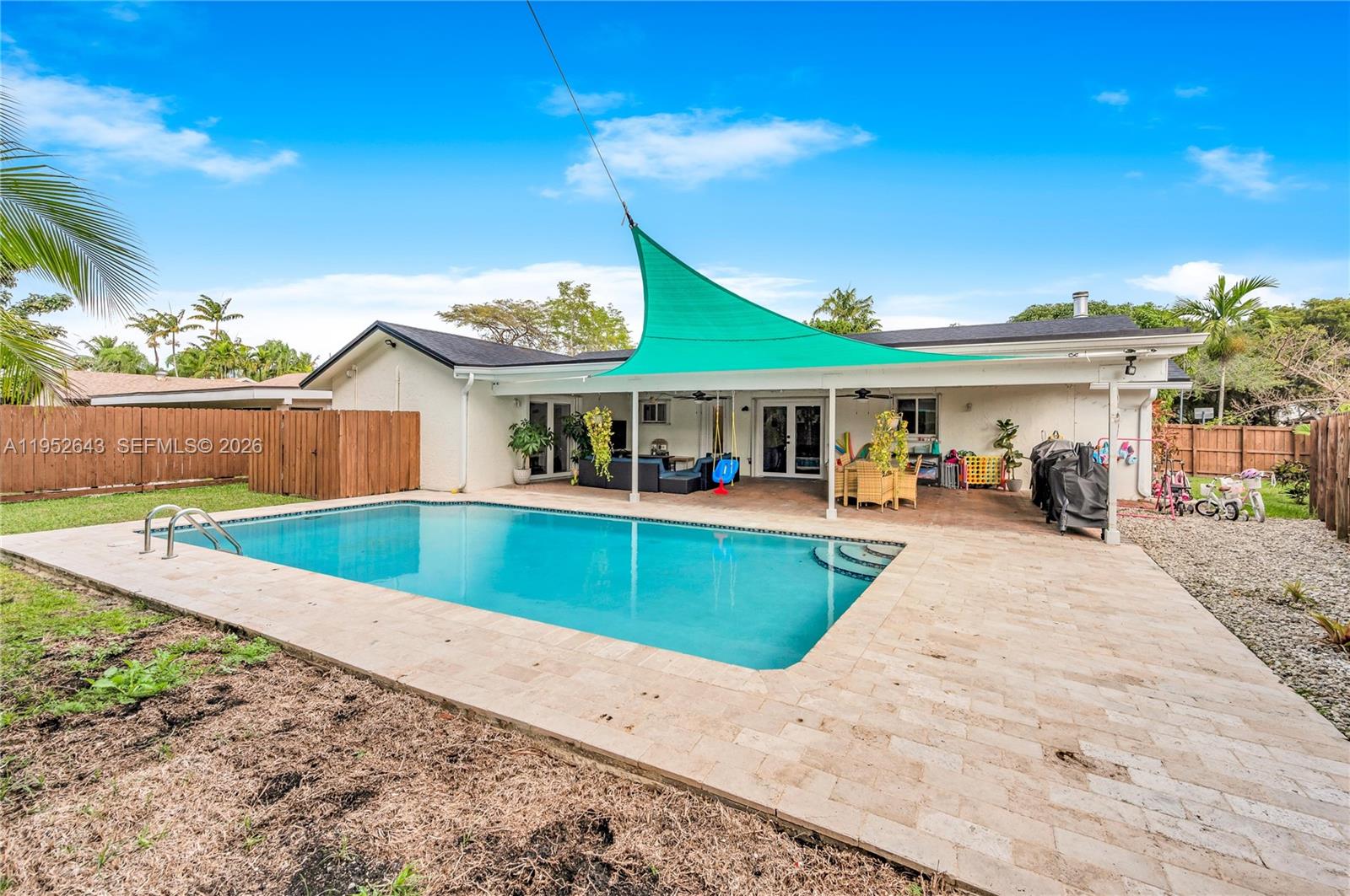 15930 SW 90th Ave Palmetto Bay, FL 33157