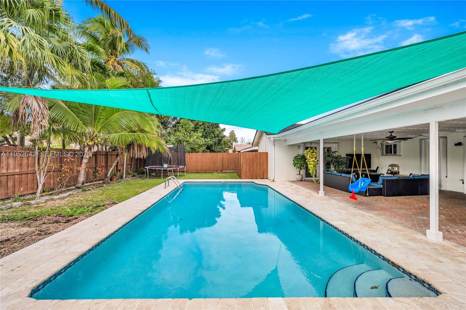 15930 SW 90th Ave Palmetto Bay, FL 33157