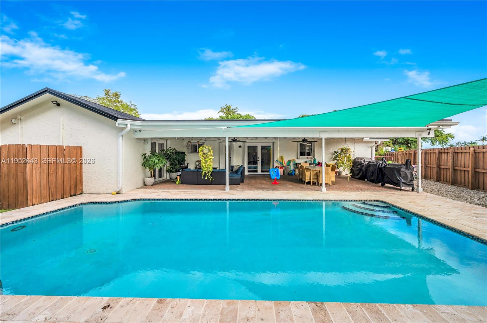 15930 SW 90th Ave Palmetto Bay, FL 33157