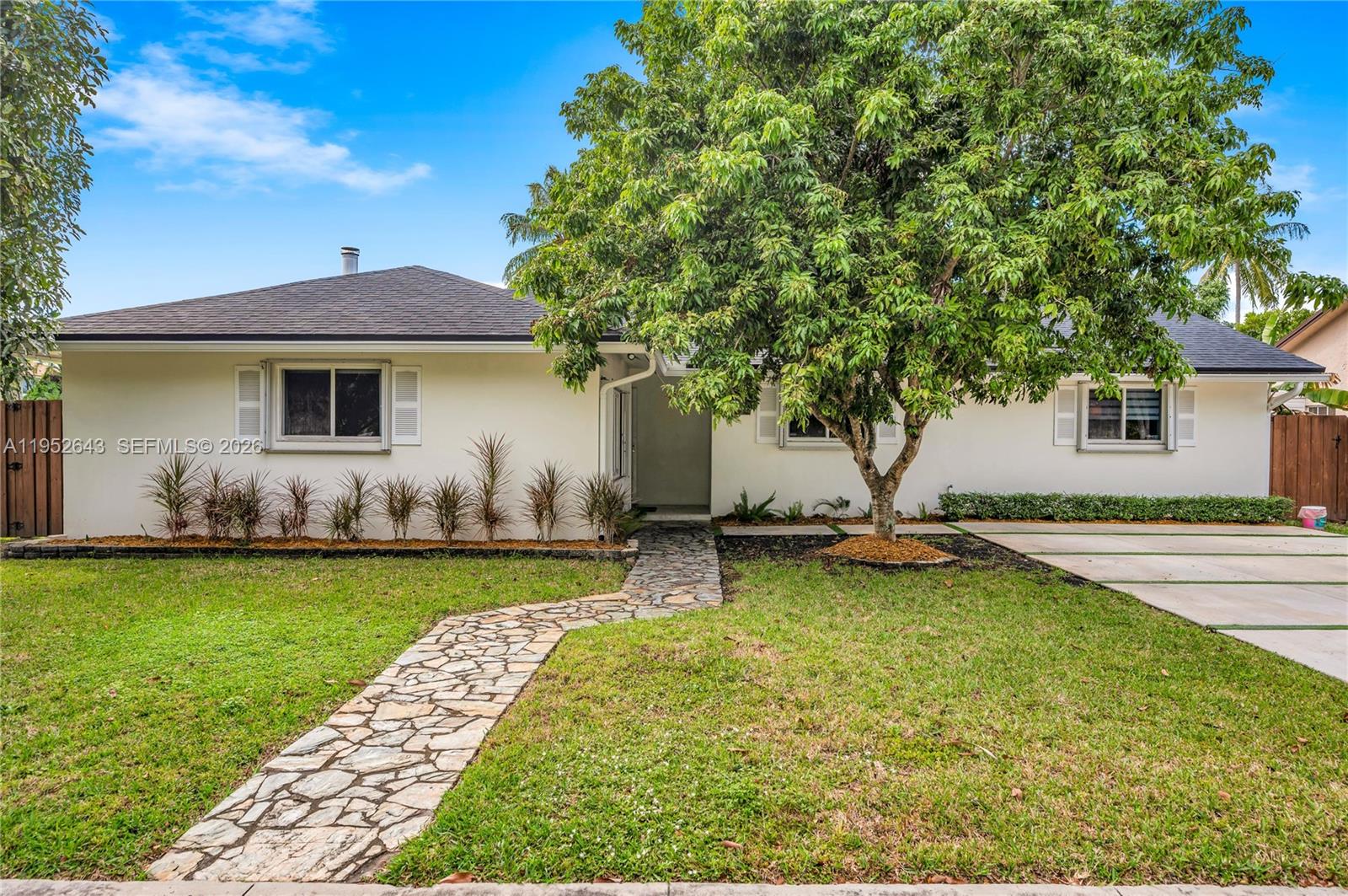 15930 SW 90th Ave Palmetto Bay, FL 33157