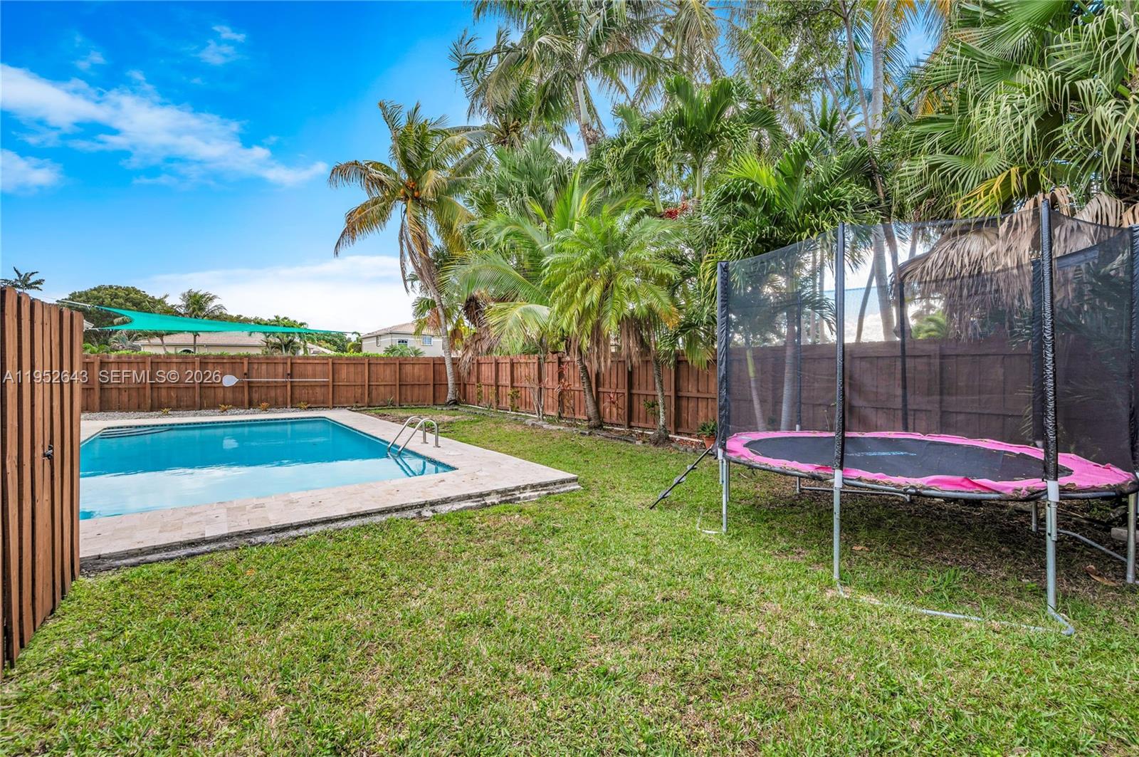 15930 SW 90th Ave Palmetto Bay, FL 33157