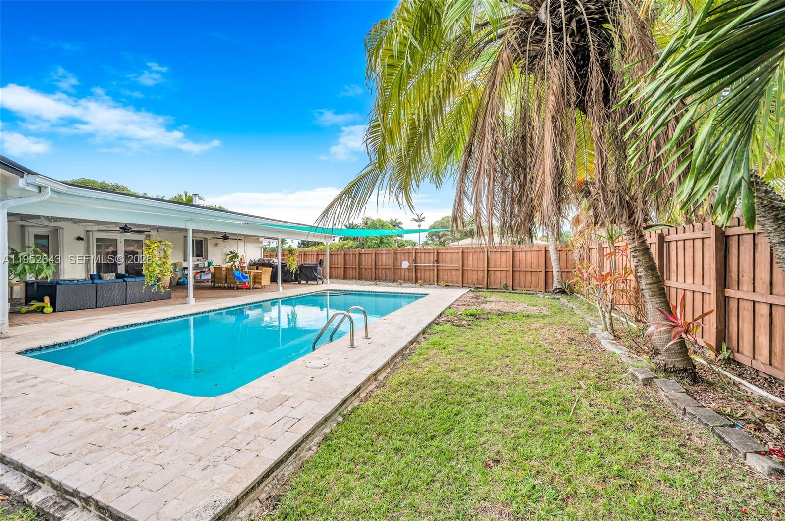 15930 SW 90th Ave Palmetto Bay, FL 33157