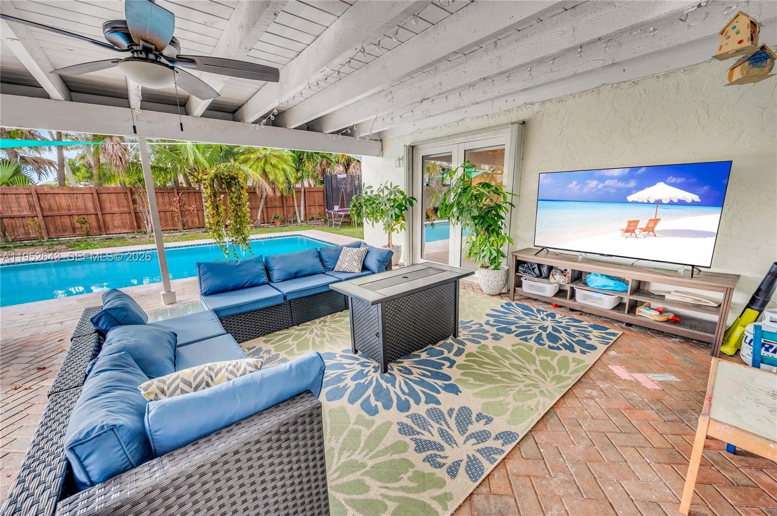 15930 SW 90th Ave Palmetto Bay, FL 33157