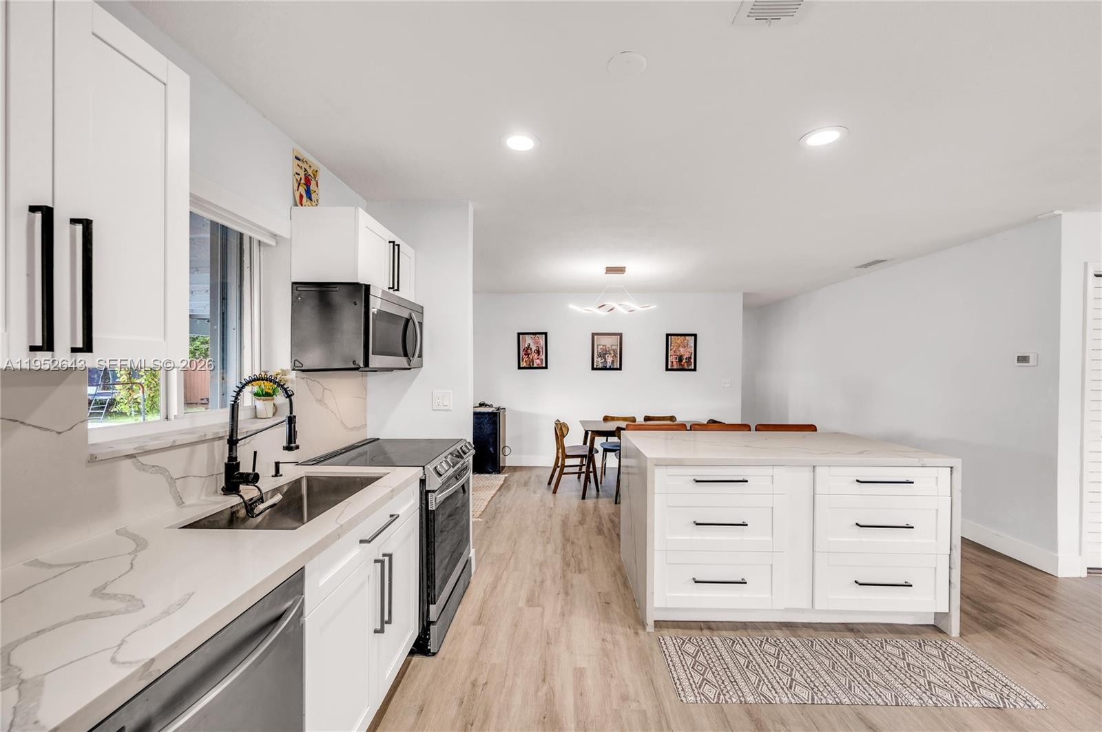 15930 SW 90th Ave Palmetto Bay, FL 33157