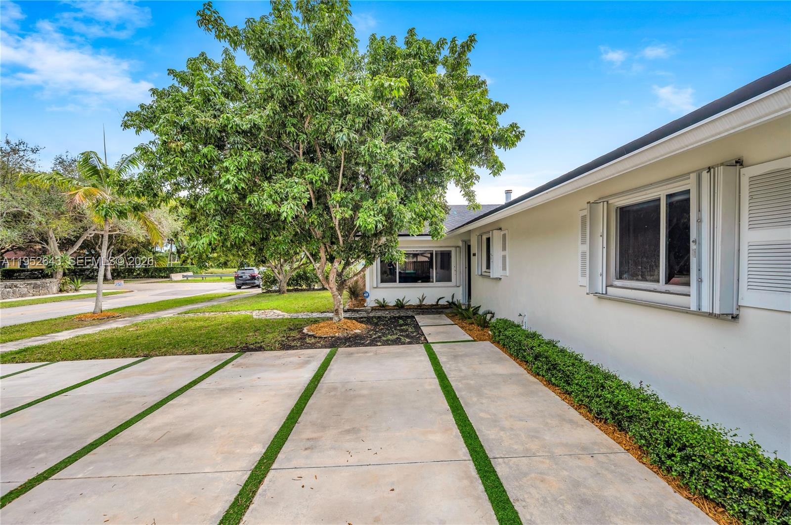 15930 SW 90th Ave Palmetto Bay, FL 33157