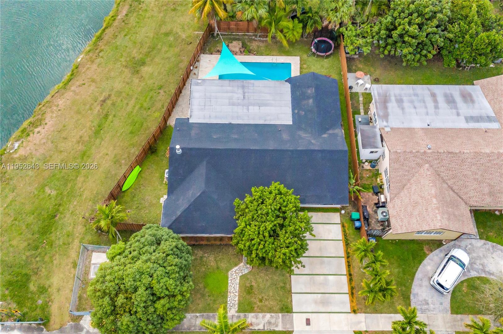 15930 SW 90th Ave Palmetto Bay, FL 33157