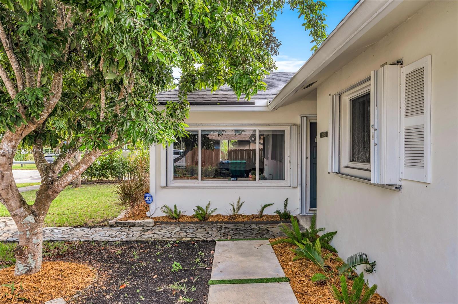 15930 SW 90th Ave Palmetto Bay, FL 33157