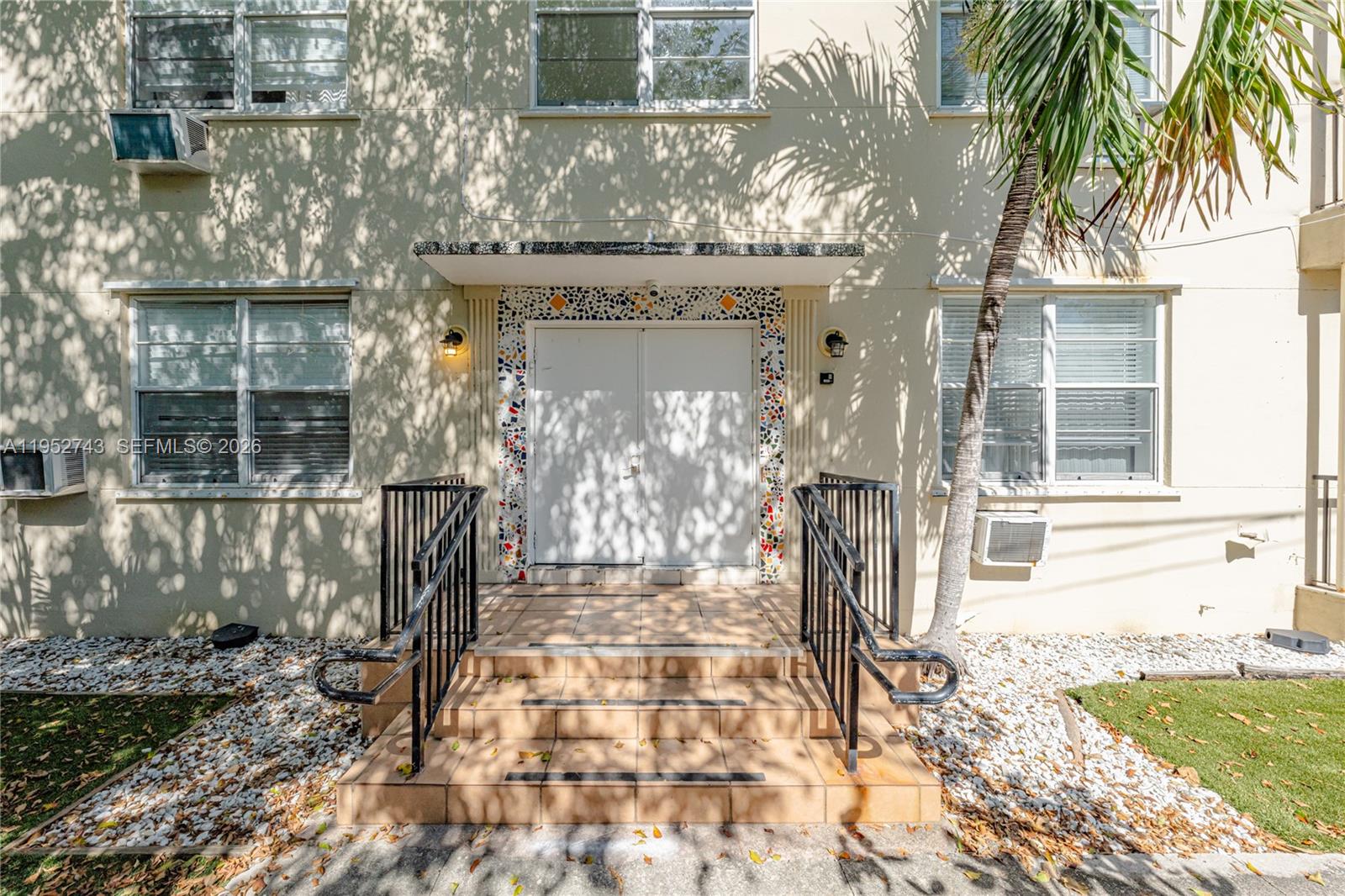 1610 Bay Rd Miami Beach, FL 33139