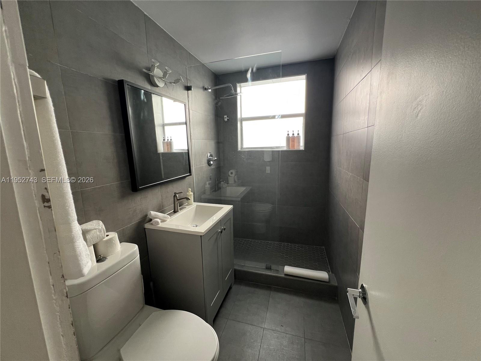 1610 Bay Rd Miami Beach, FL 33139