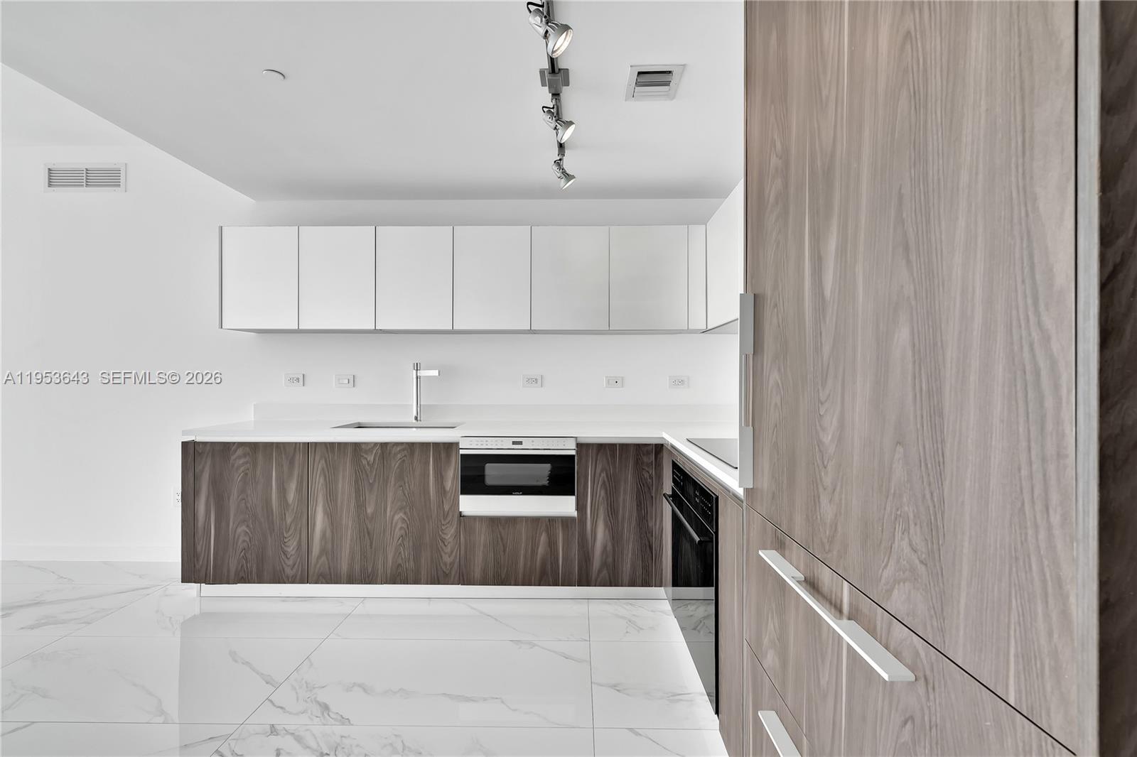 3131 NE 7th Ave #3704 Miami, FL 33137