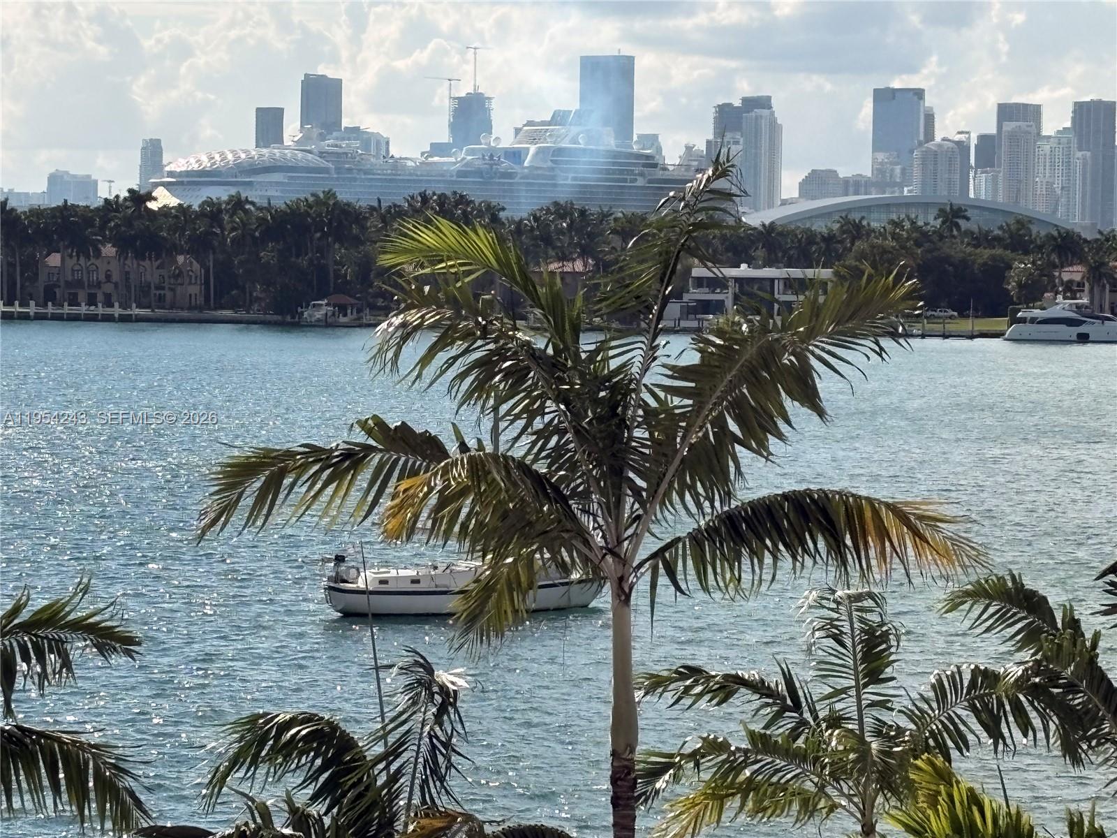 image South Bay Club1