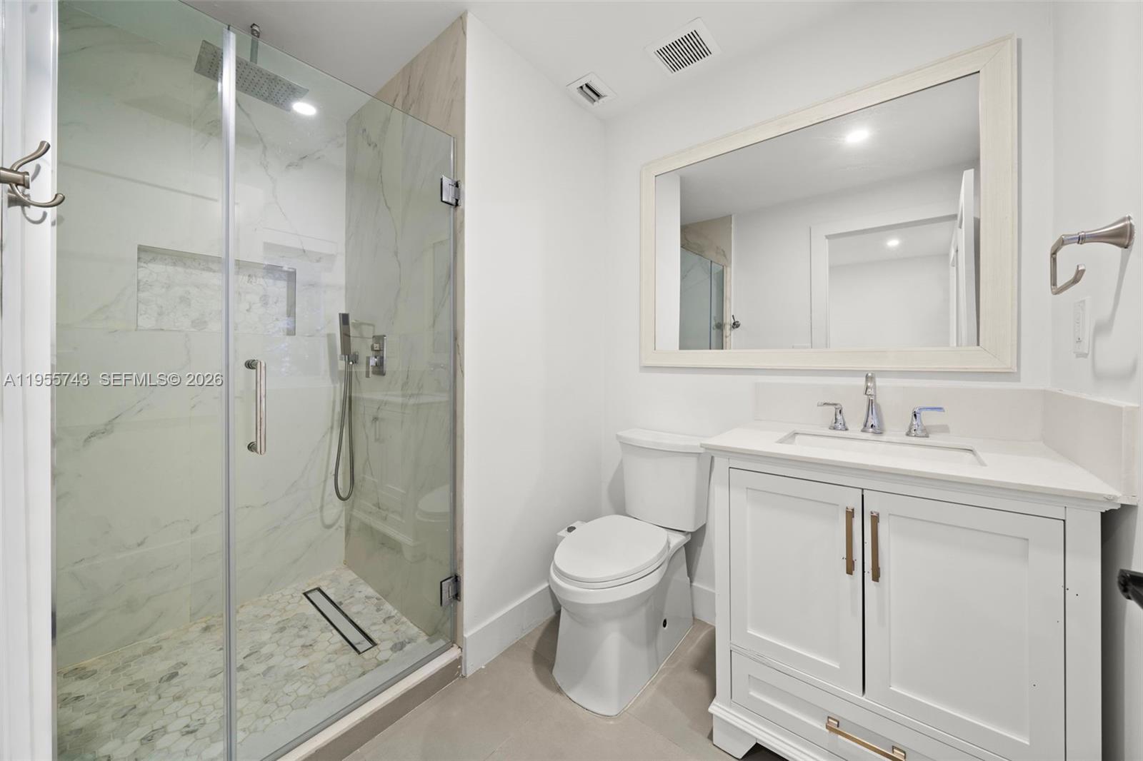 3166 Royal Palm Ave Miami Beach, FL 33140