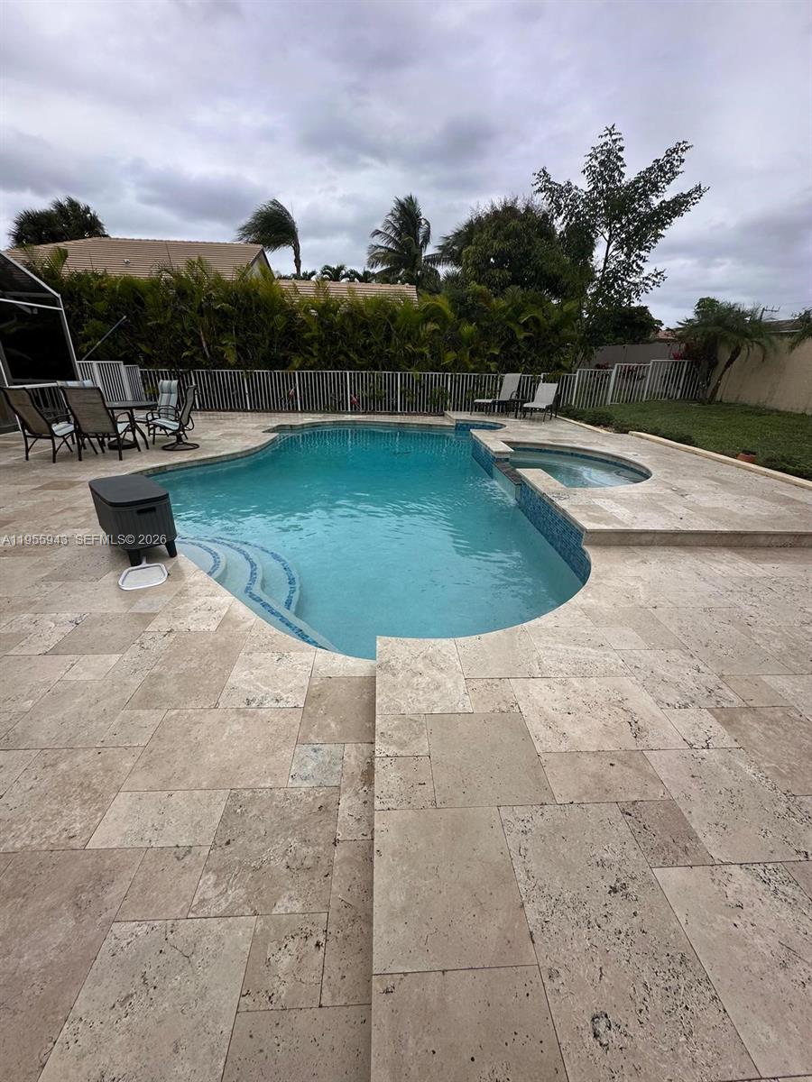 4199 NW 81st Ter Coral Springs, FL 33065