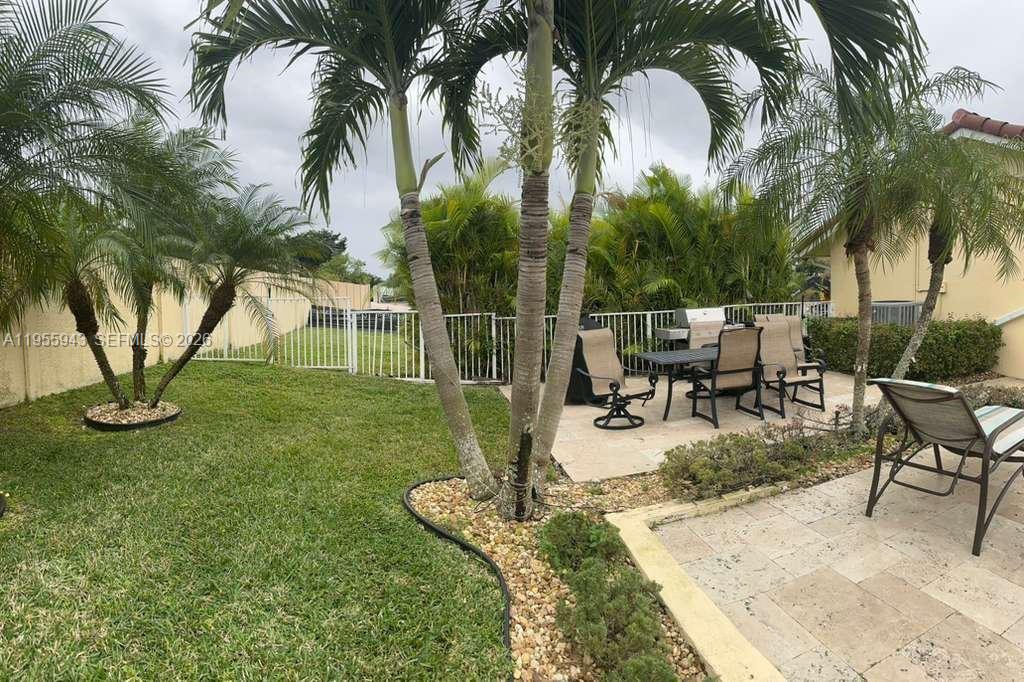 4199 NW 81st Ter Coral Springs, FL 33065