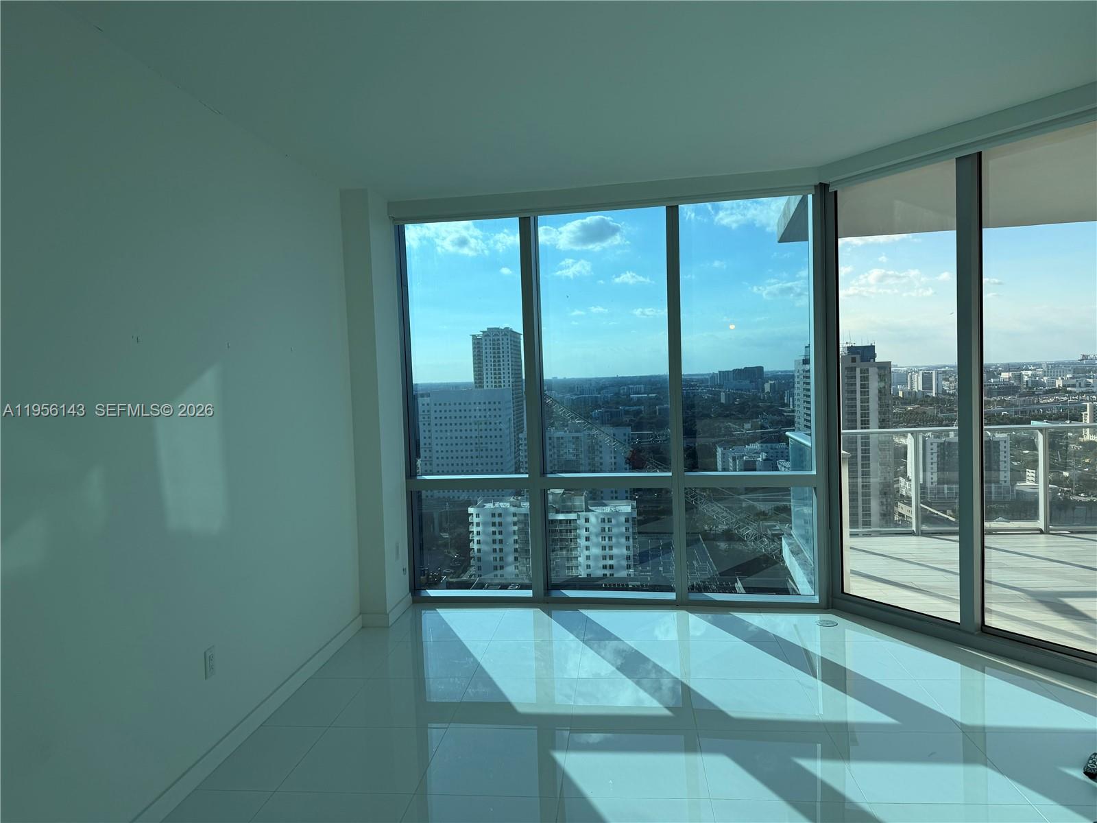 image Paramount Miami Worldcenter3