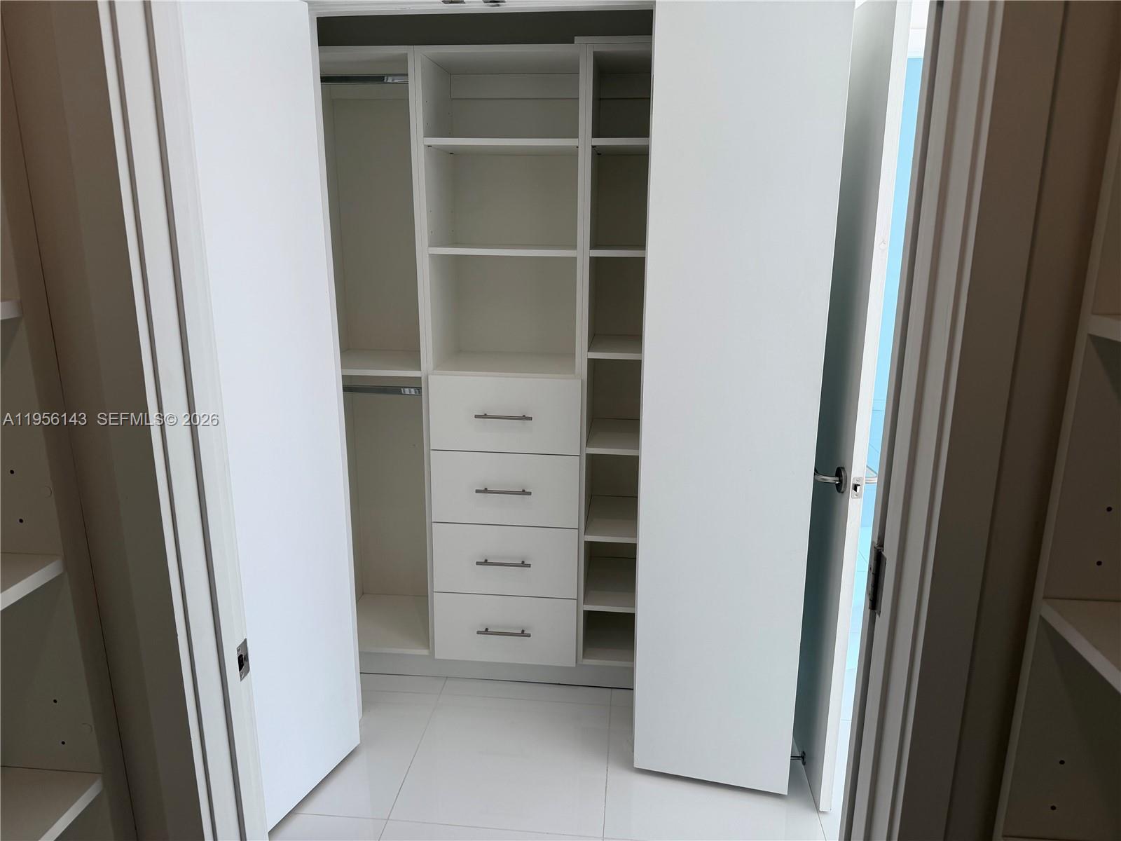 image Paramount Miami Worldcenter8