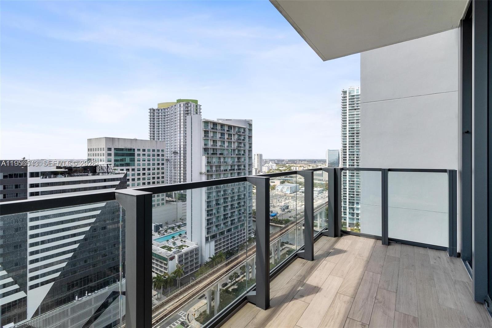 image Rise Brickell City Centre3