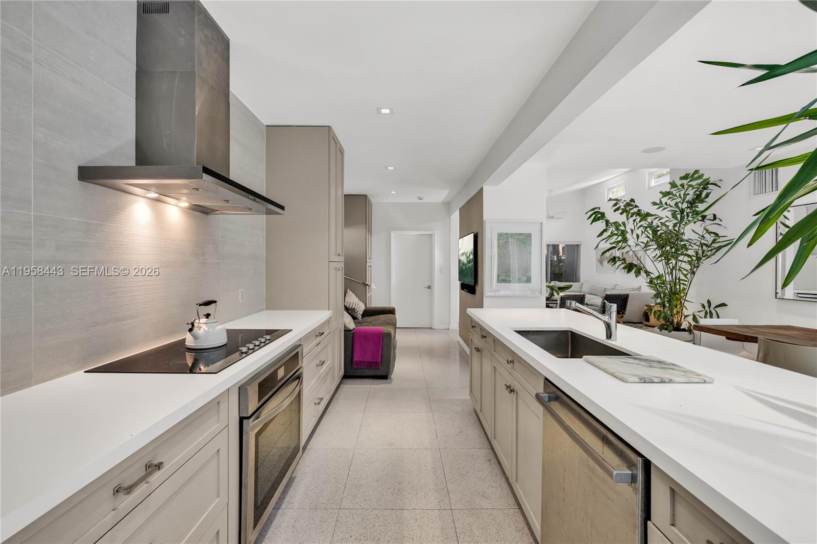 420 NE 87th St El Portal, FL 33138