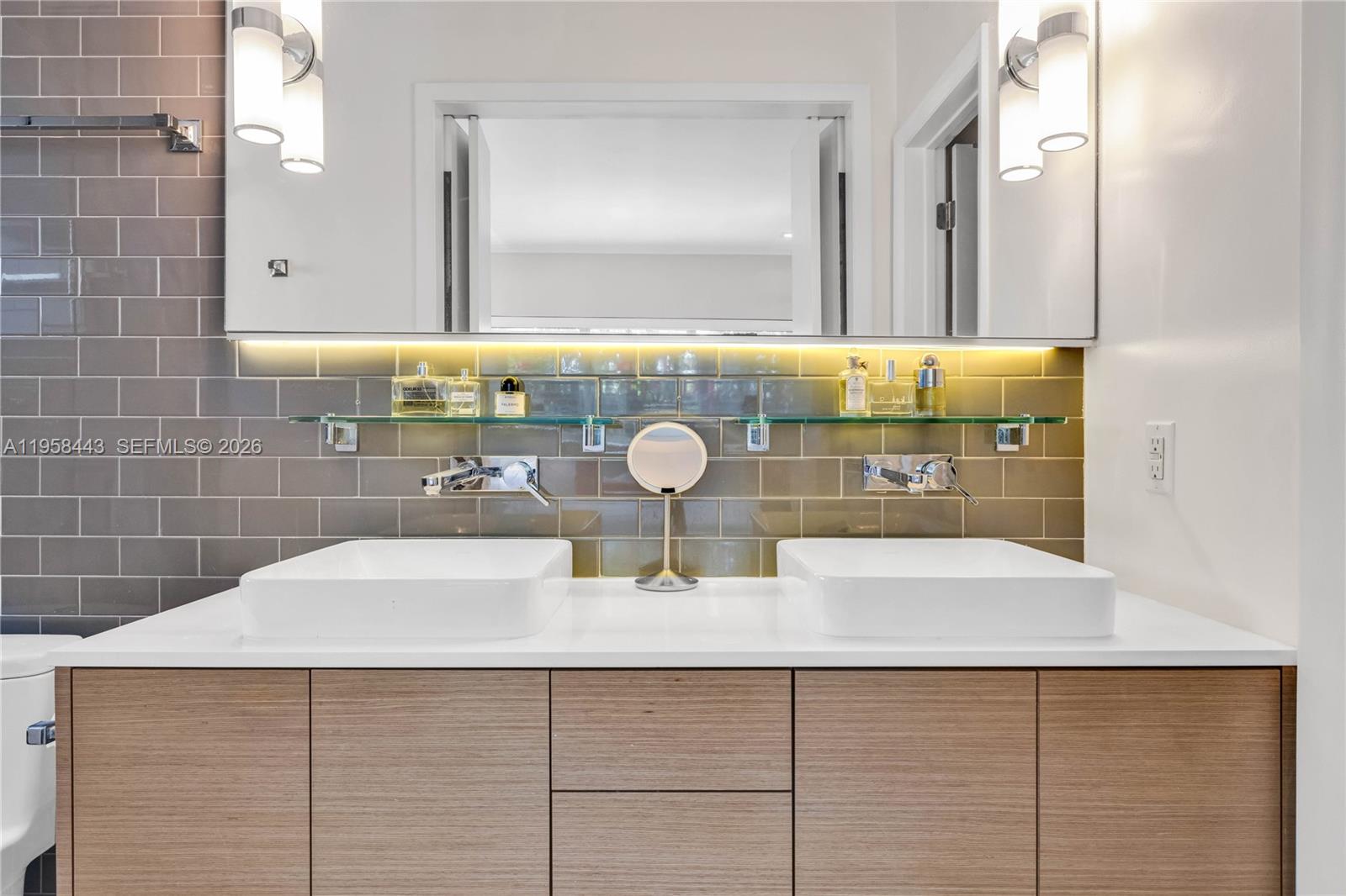 420 NE 87th St El Portal, FL 33138