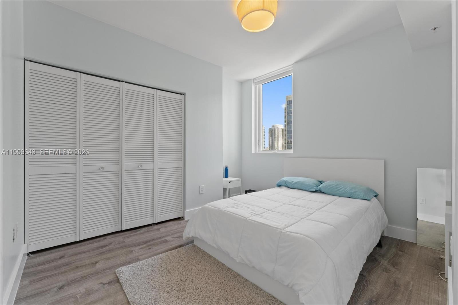 image Vizcayne South16