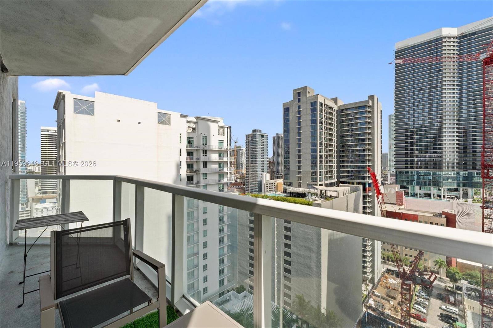 image Vizcayne South8