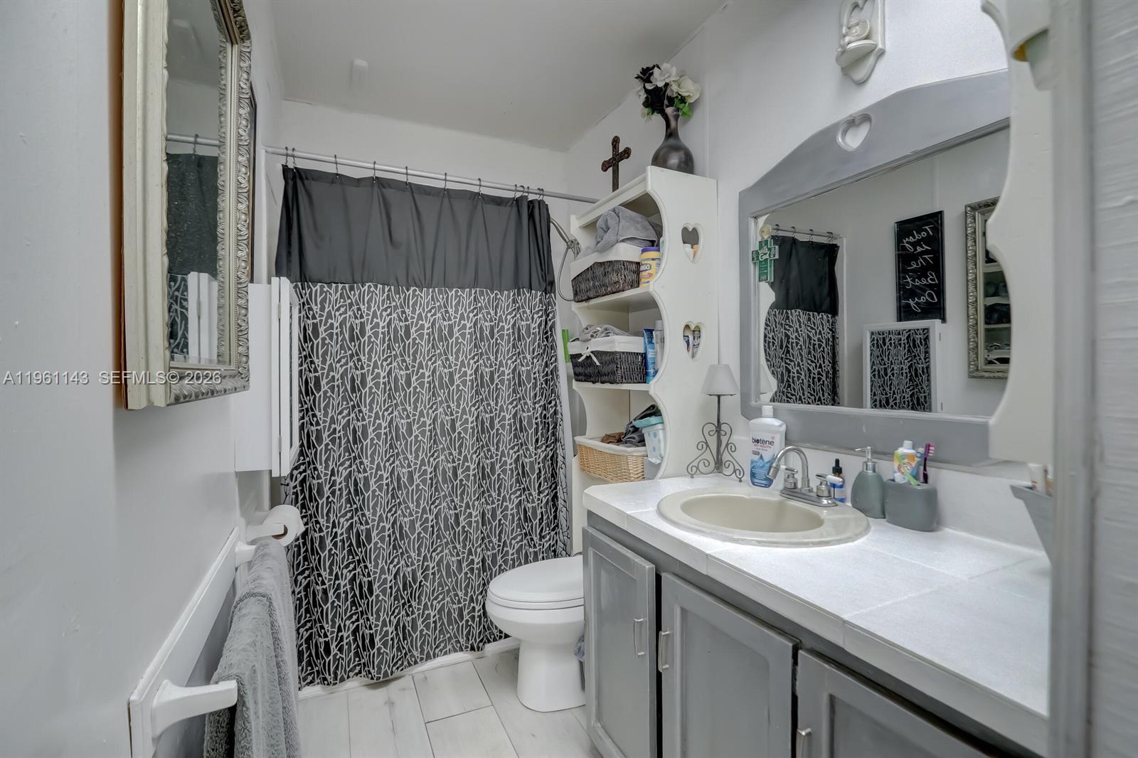 2200 SW 42nd Way Fort Lauderdale, FL 33317