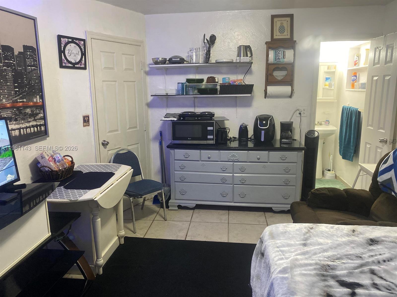 2200 SW 42nd Way Fort Lauderdale, FL 33317