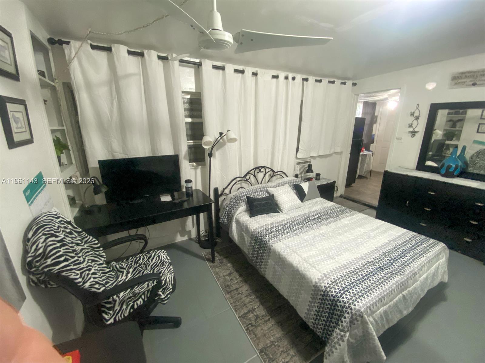 2200 SW 42nd Way Fort Lauderdale, FL 33317