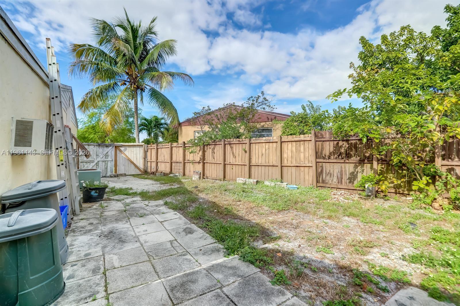 2200 SW 42nd Way Fort Lauderdale, FL 33317