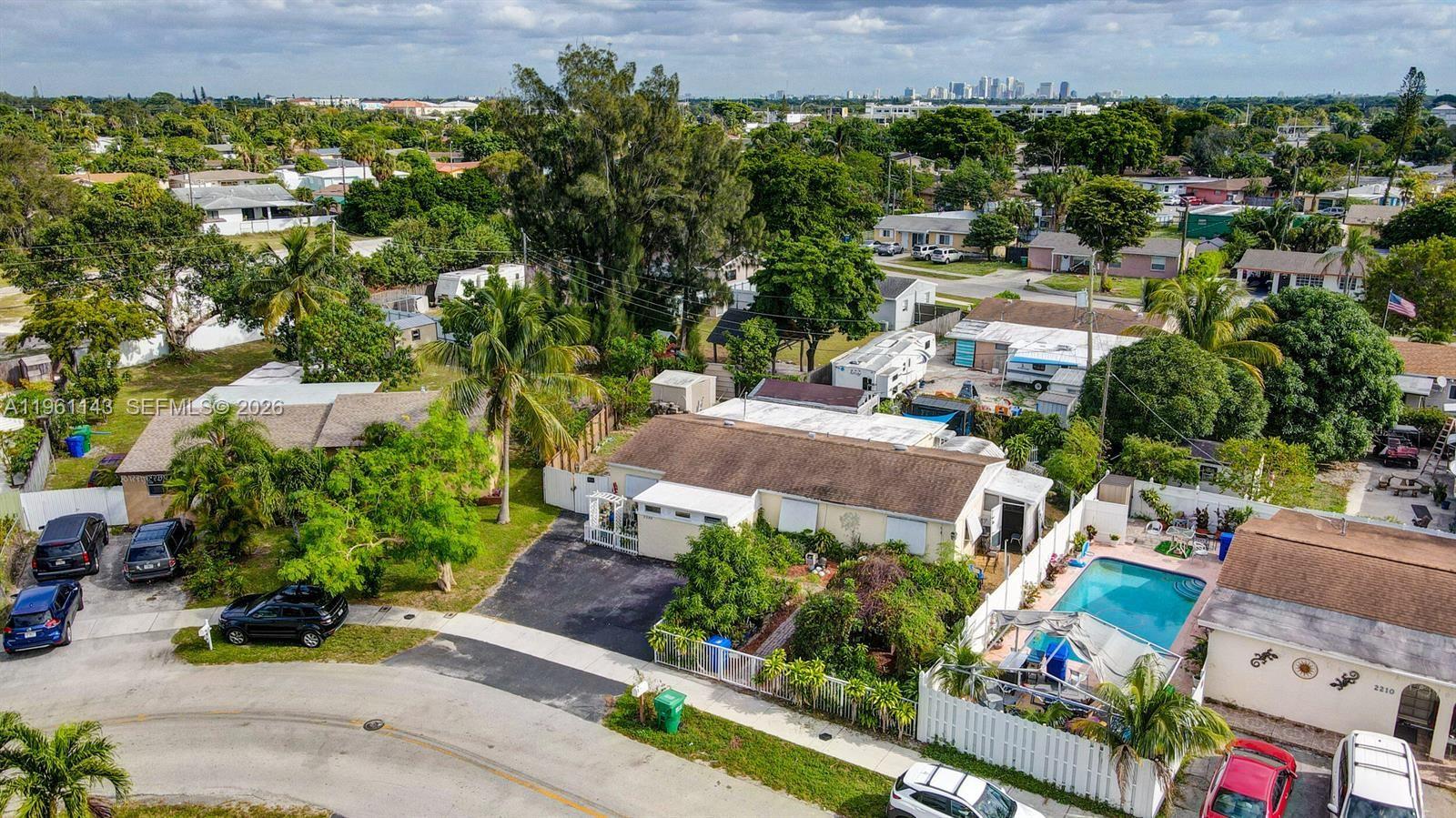 2200 SW 42nd Way Fort Lauderdale, FL 33317