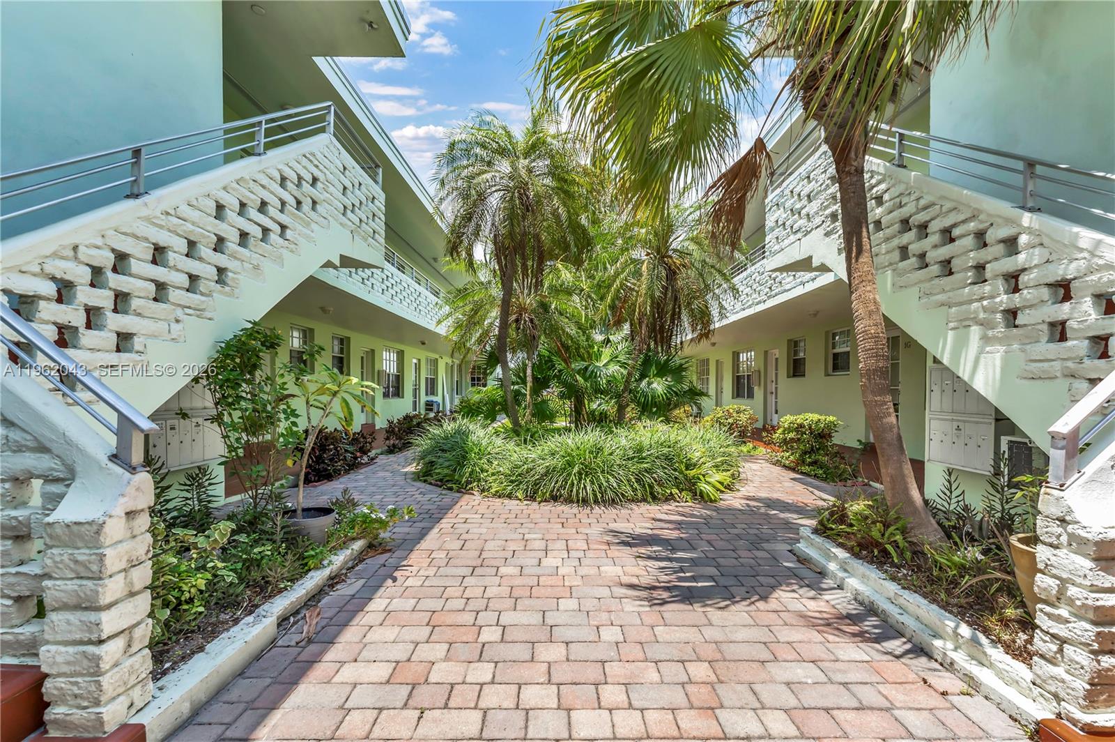 8550 Byron Ave #2H Miami Beach, FL 33141