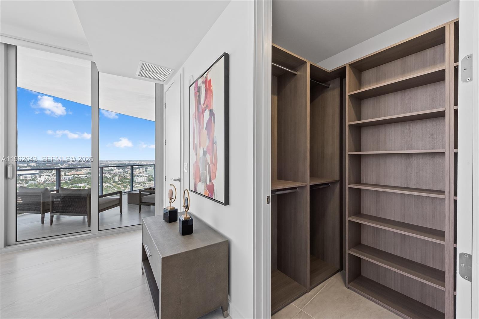 image Paramount Miami Worldcenter13