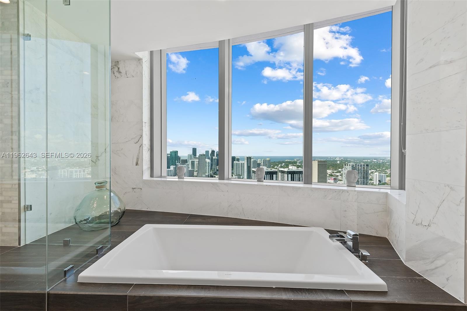 image Paramount Miami Worldcenter17