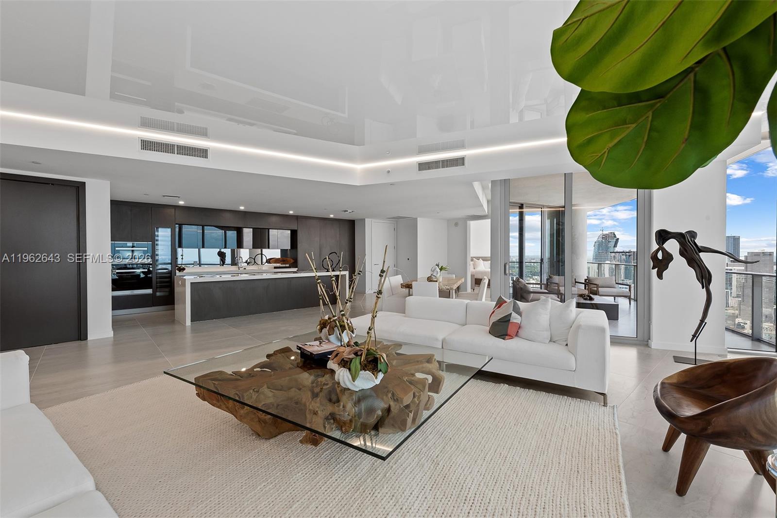 image Paramount Miami Worldcenter1