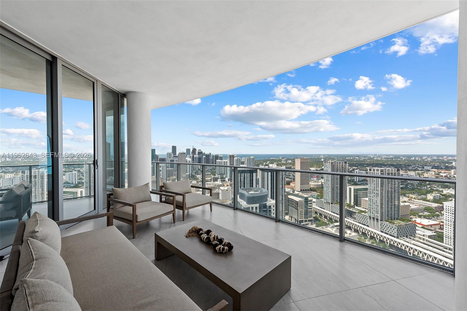 image Paramount Miami Worldcenter33