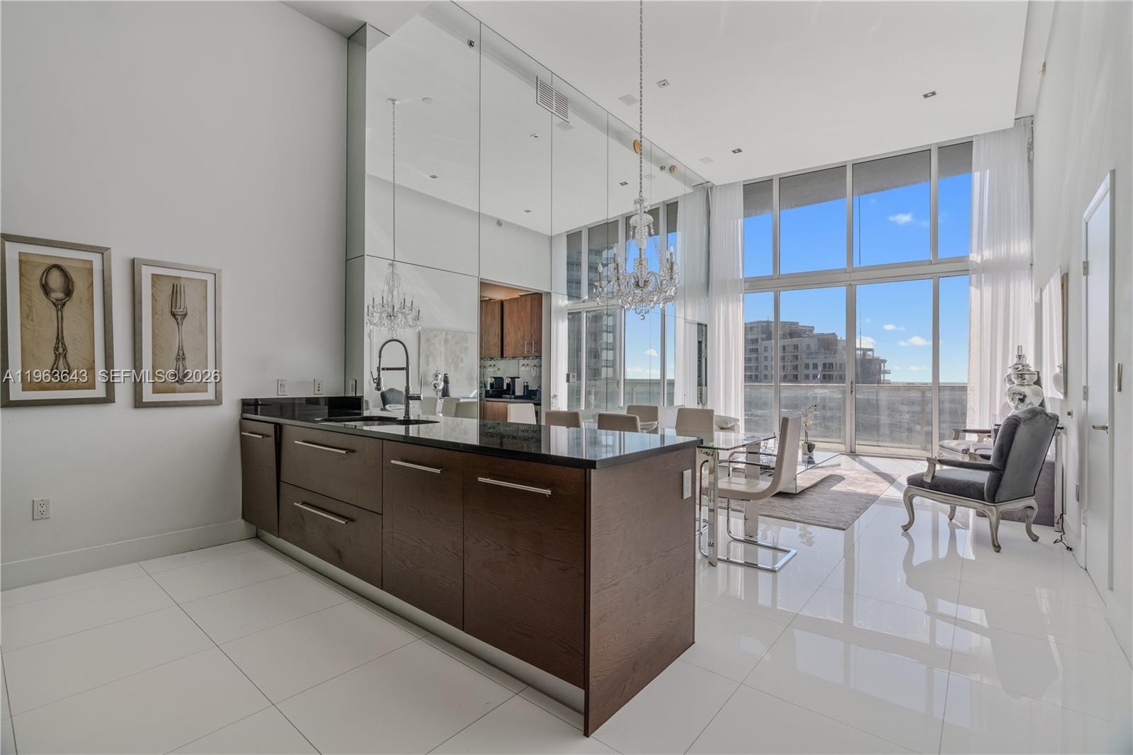 465 Brickell Ave #2805