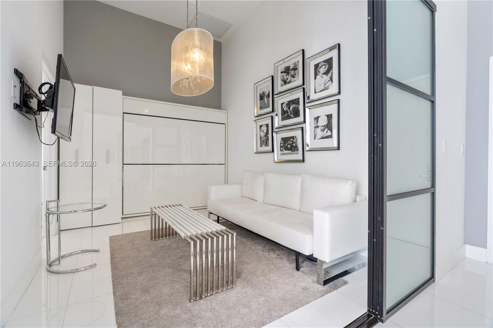 image Icon Brickell I11