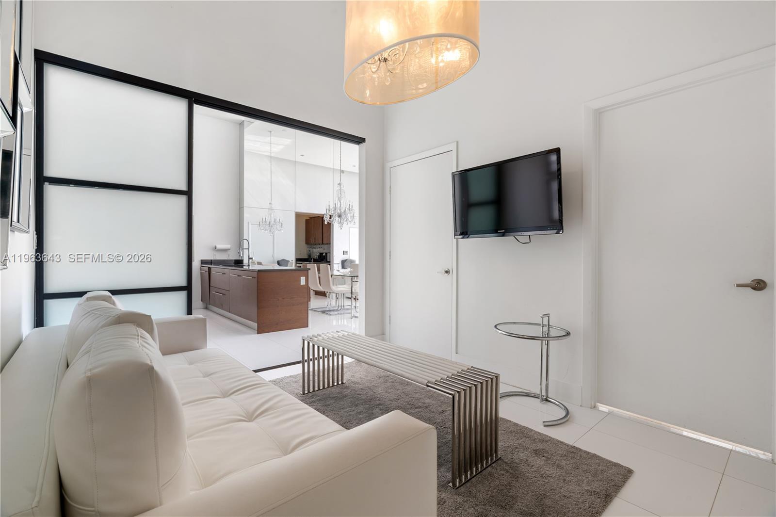 image Icon Brickell I13