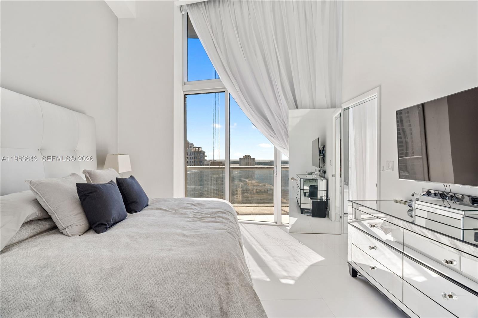 image Icon Brickell I22